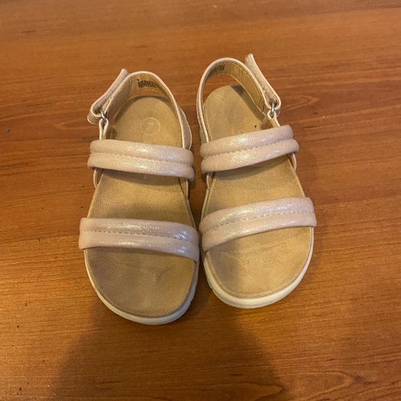 Cat & Jack Toddler Girl Rose Gold/Pink Sandals Size 7 - Picture 2 of 4